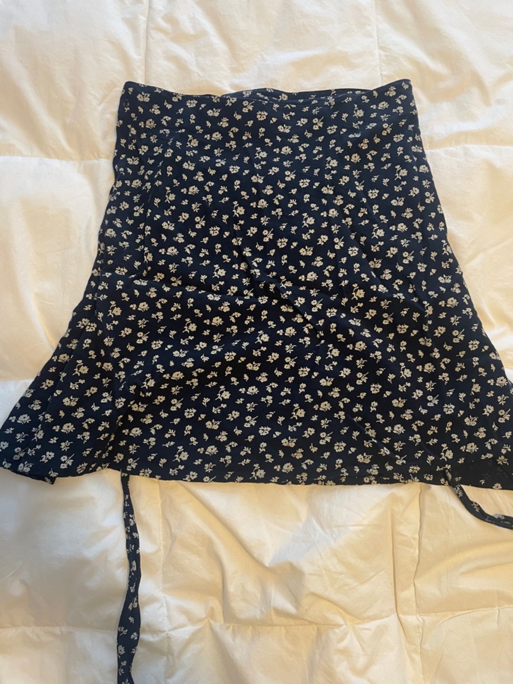 Brandy Melville navy floral skirt with tie waist